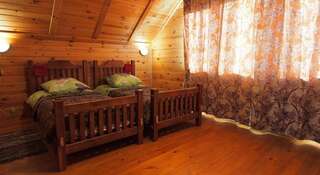 Фото Гостиница Tri Bani Guest House г. Борисовское